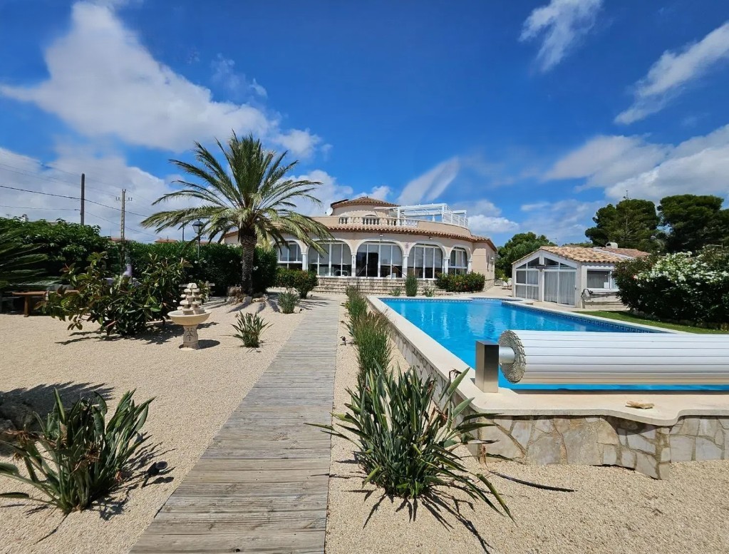 Impresionante chalet en L’Ametlla de Mar!!