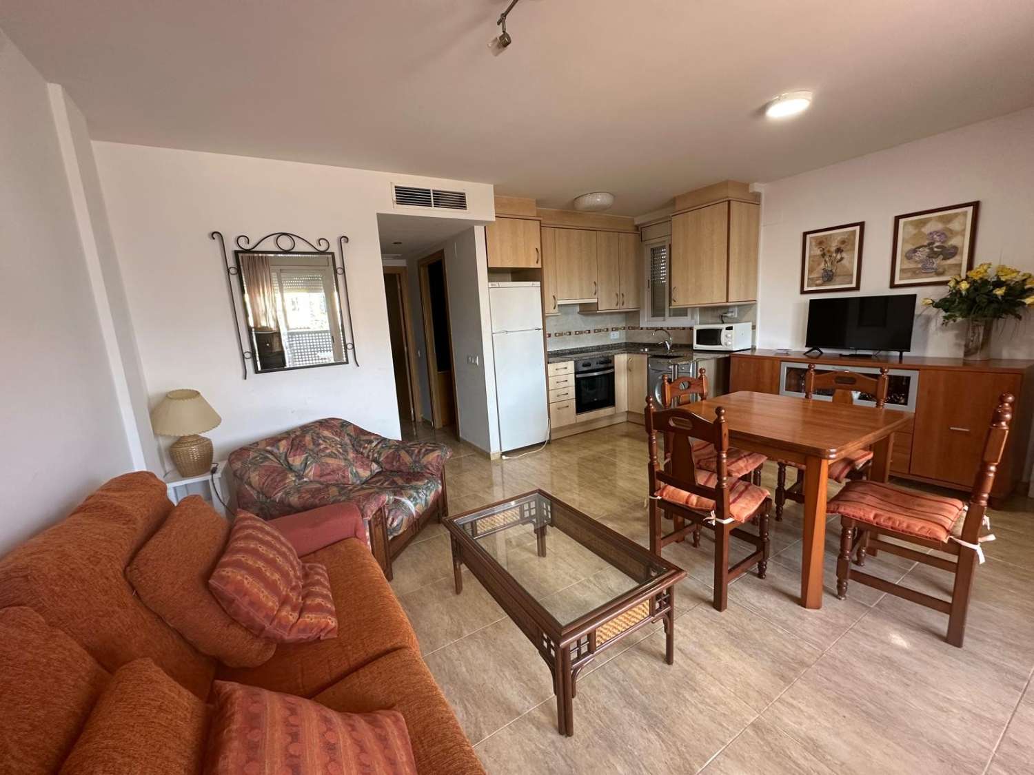 Ideal Inversores !!!!  Piso en planta baja con parking  a 150 m. de la playa