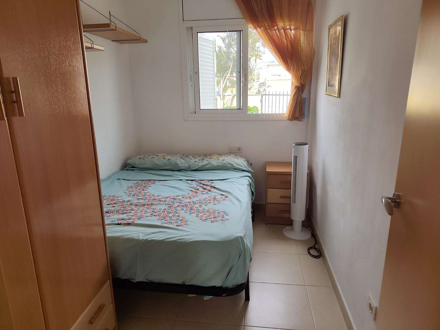 Casa adosada esquinera  en Mont Roig del Camp