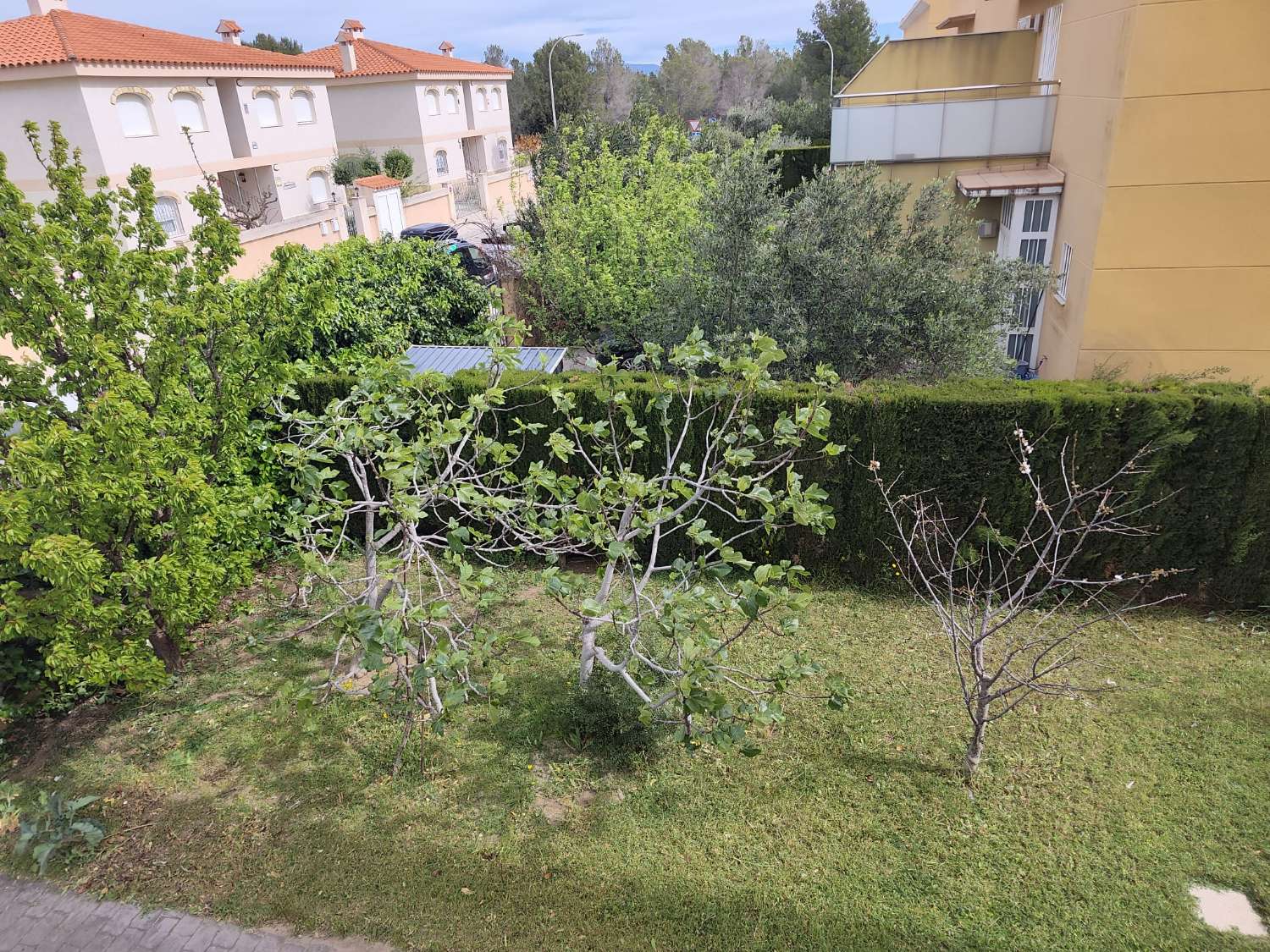 Casa adosada esquinera  en Mont Roig del Camp