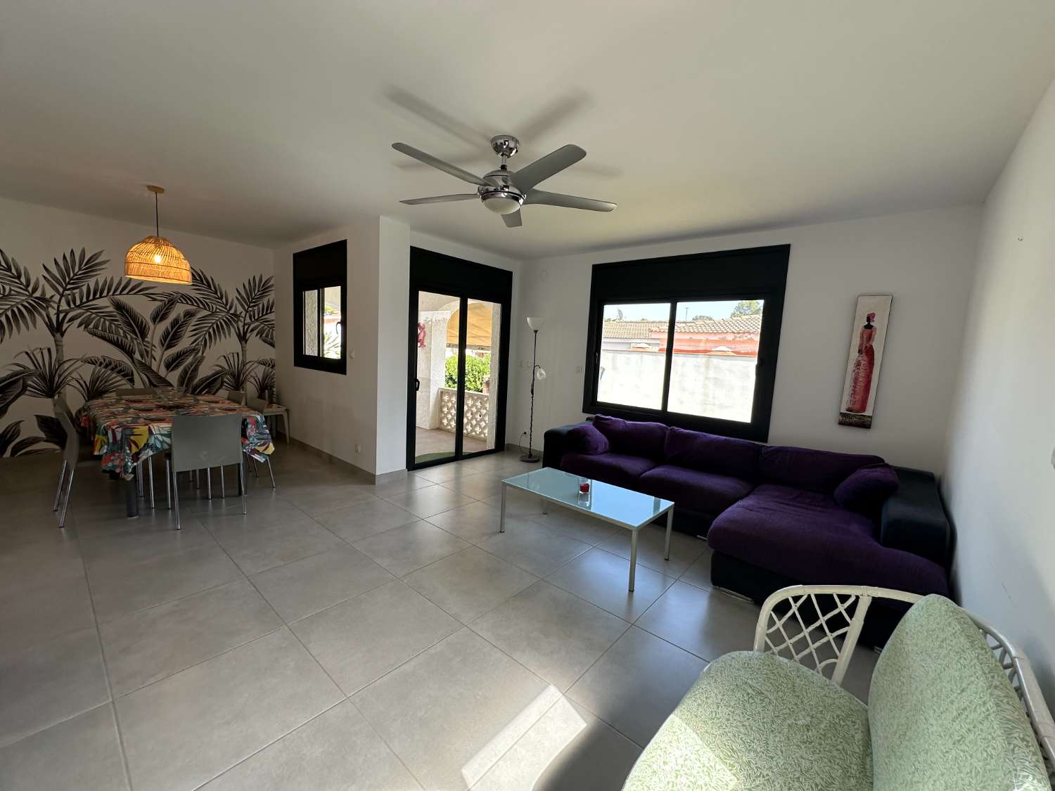 Casa independiente con hermoso jardín en Miami Platja