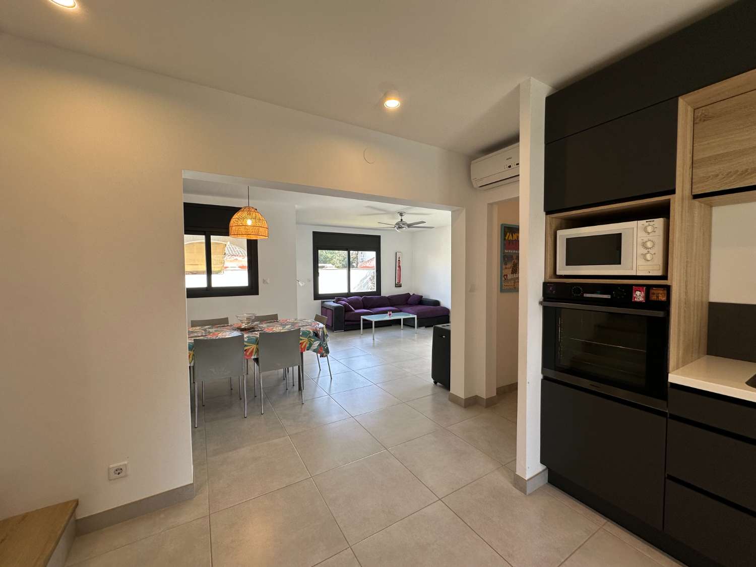 Casa independiente con hermoso jardín en Miami Platja