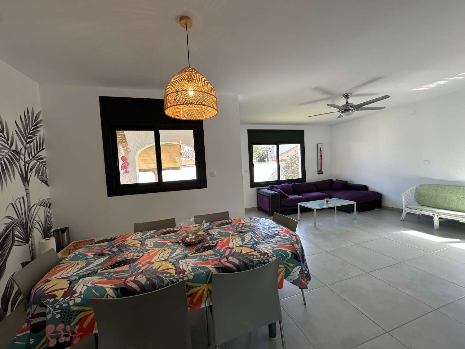 Casa independiente con hermoso jardín en Miami Platja