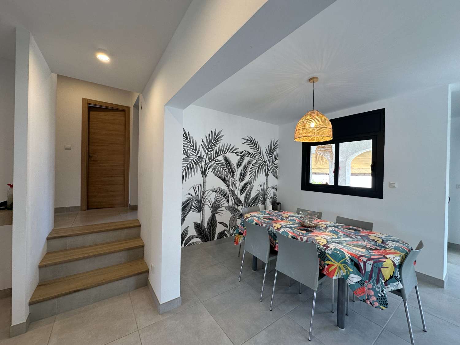 Casa independiente con hermoso jardín en Miami Platja