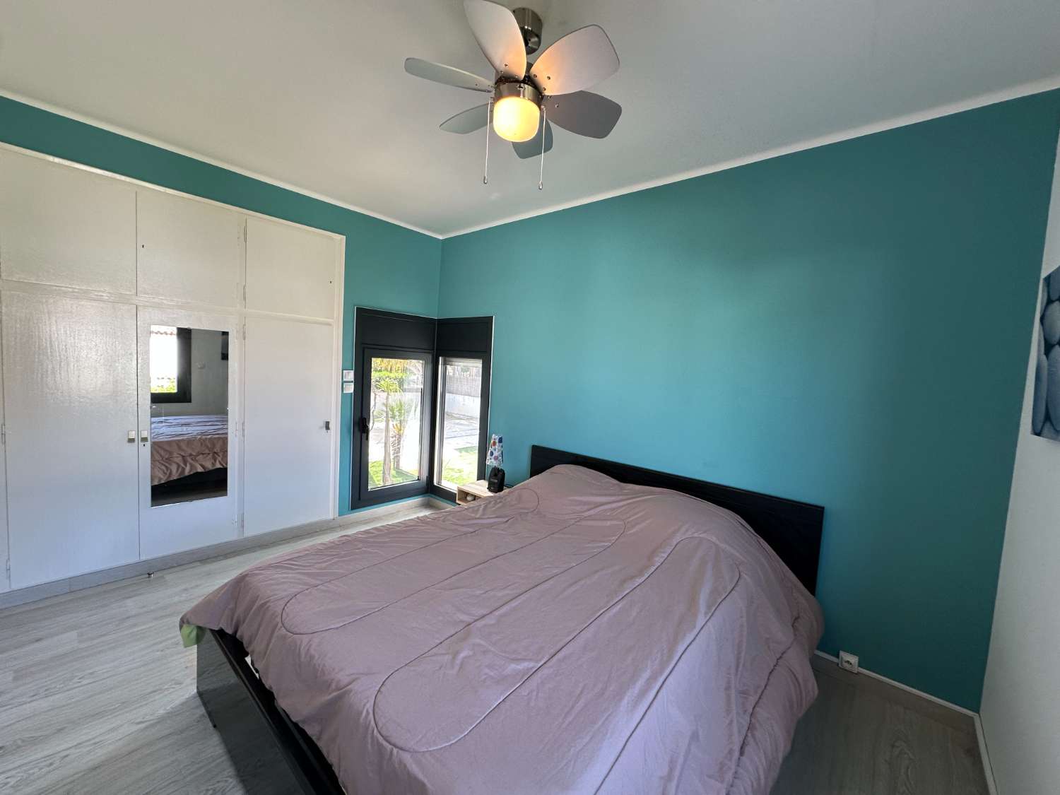 Casa independiente con hermoso jardín en Miami Platja