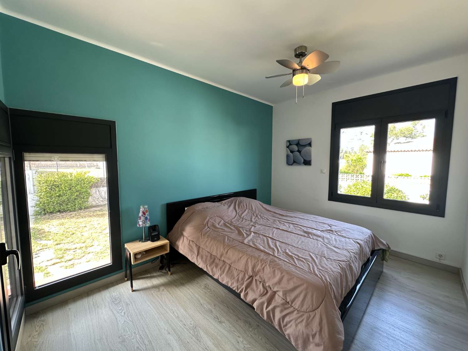 Casa independiente con hermoso jardín en Miami Platja