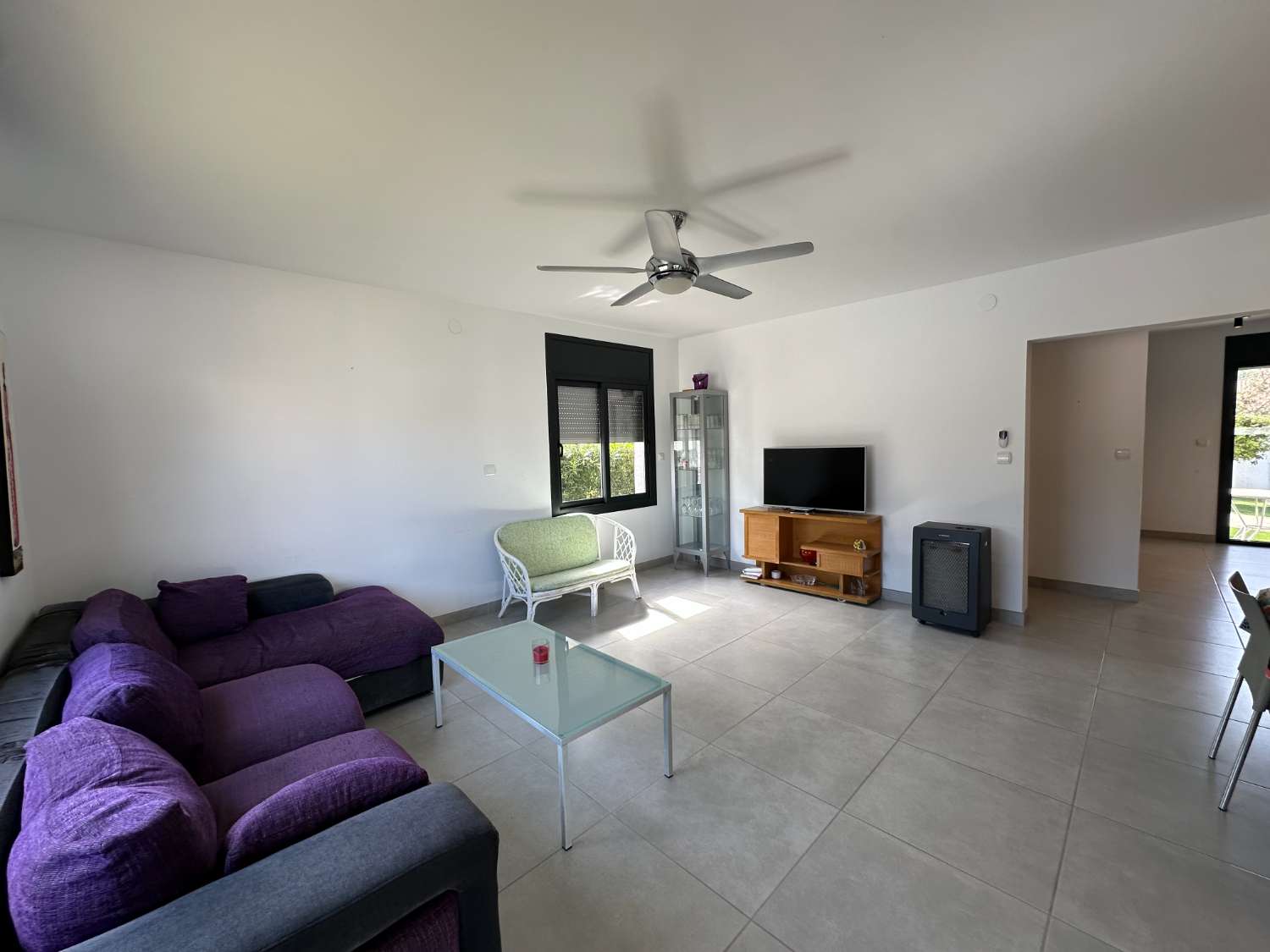 Casa independiente con hermoso jardín en Miami Platja