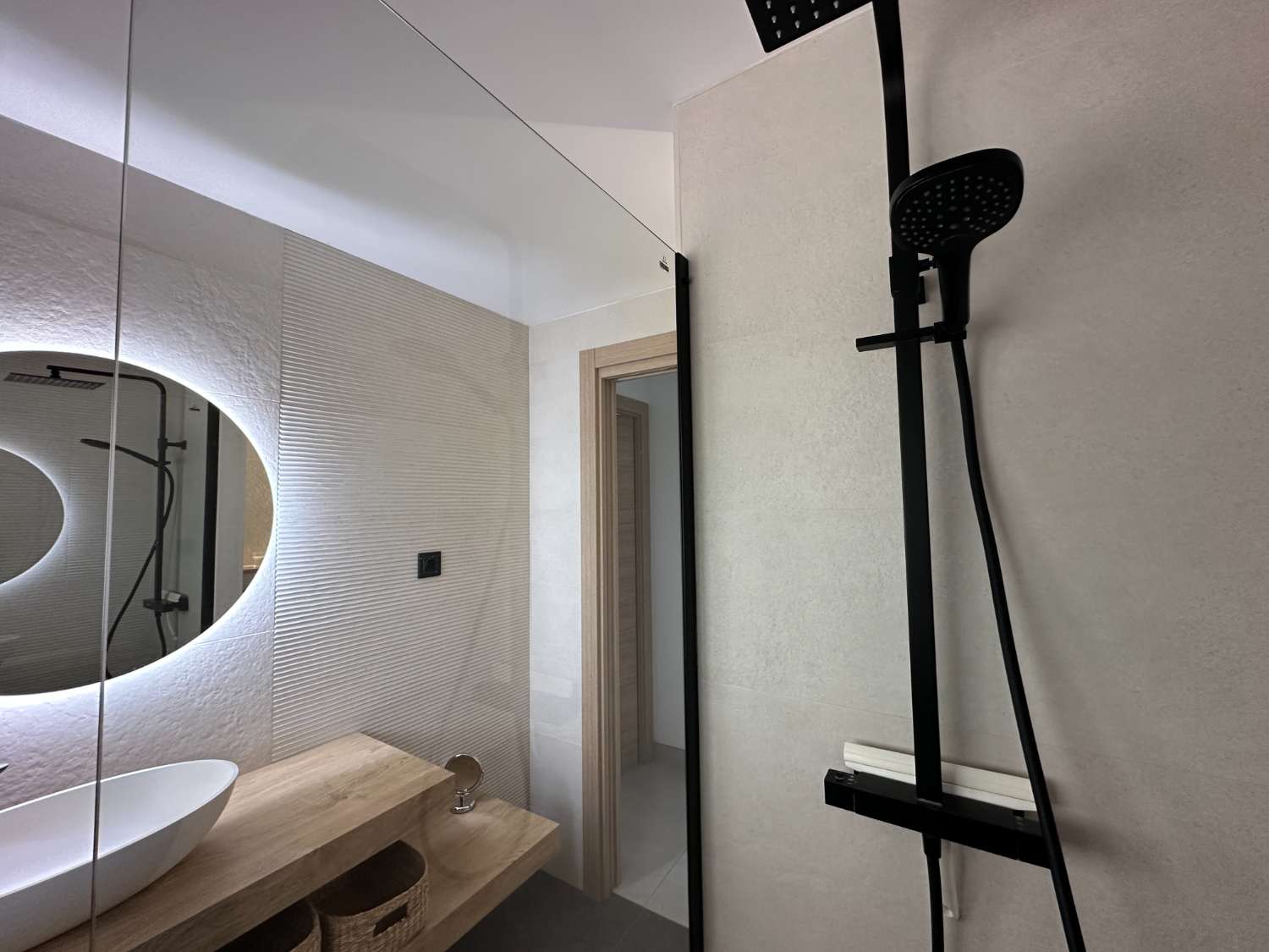 Casa independiente con hermoso jardín en Miami Platja