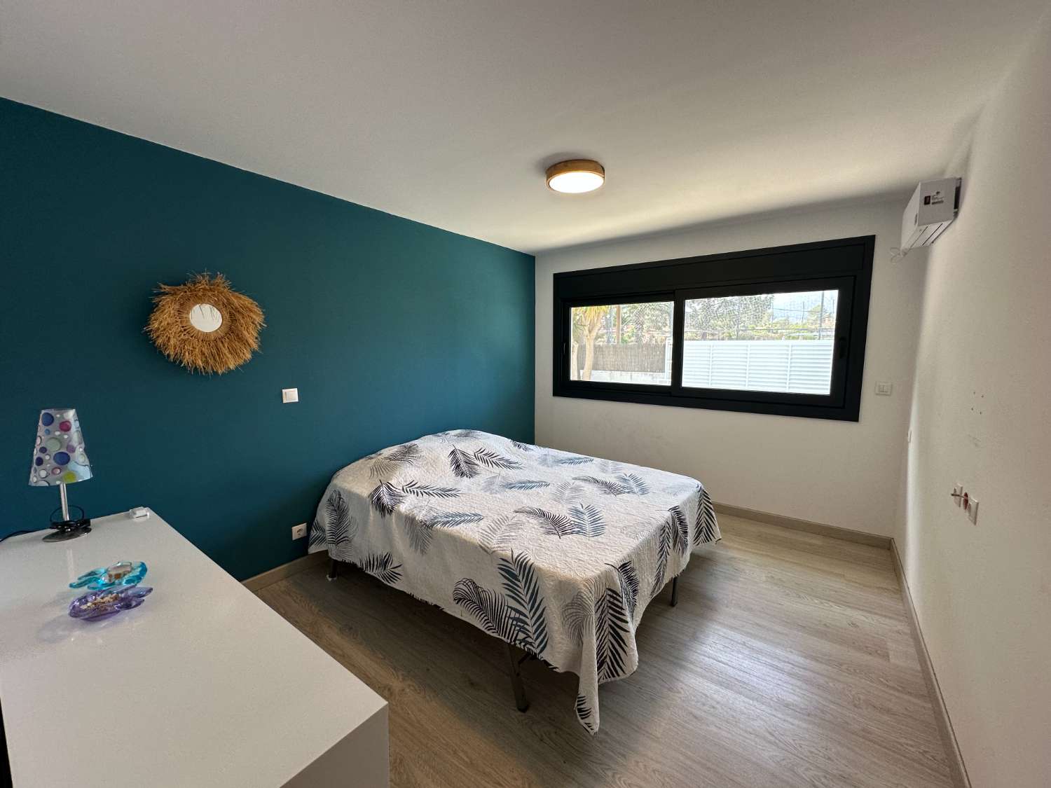 Casa independiente con hermoso jardín en Miami Platja