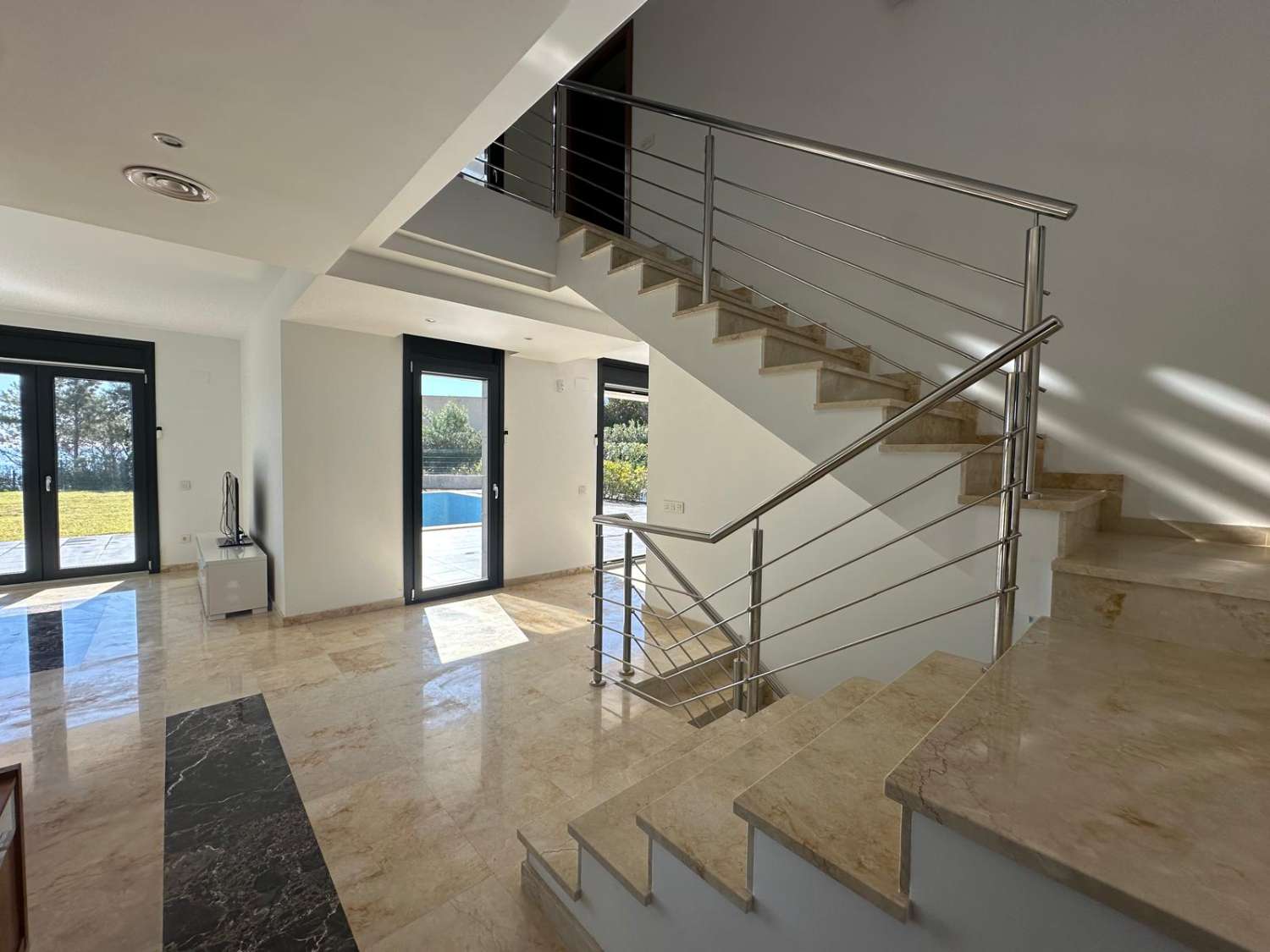 Villa de lujo en primera línea de mar — Rocas Doradas, L’Ametlla de Mar