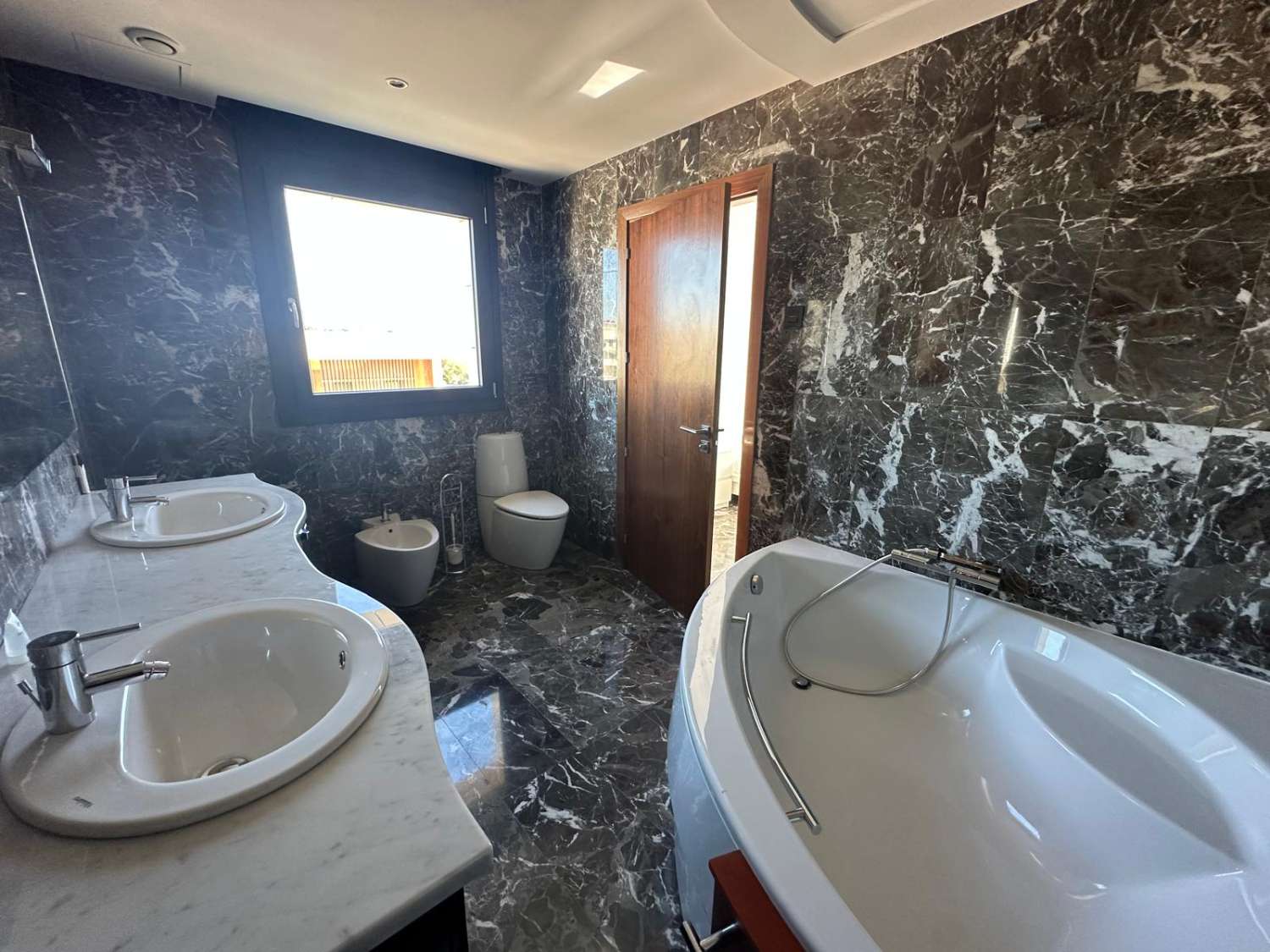 Villa de lujo en primera línea de mar — Rocas Doradas, L’Ametlla de Mar