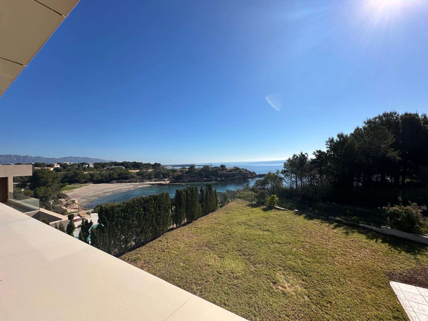 Villa de lujo en primera línea de mar — Rocas Doradas, L’Ametlla de Mar