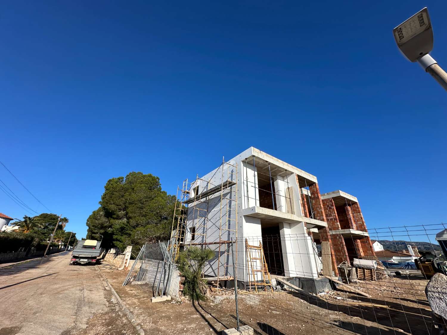 Casa moderna en construcción en L'Ametlla de Mar