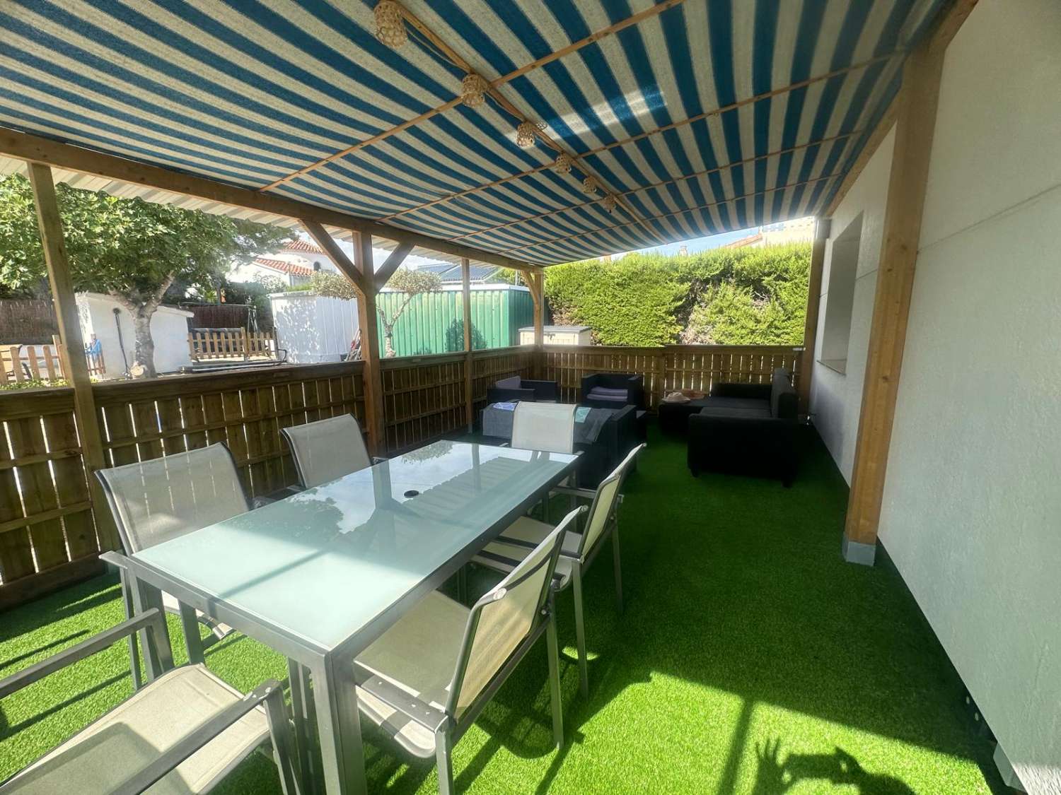 Preciosa villa totalmente renovada a solo 1,5 km de la playa