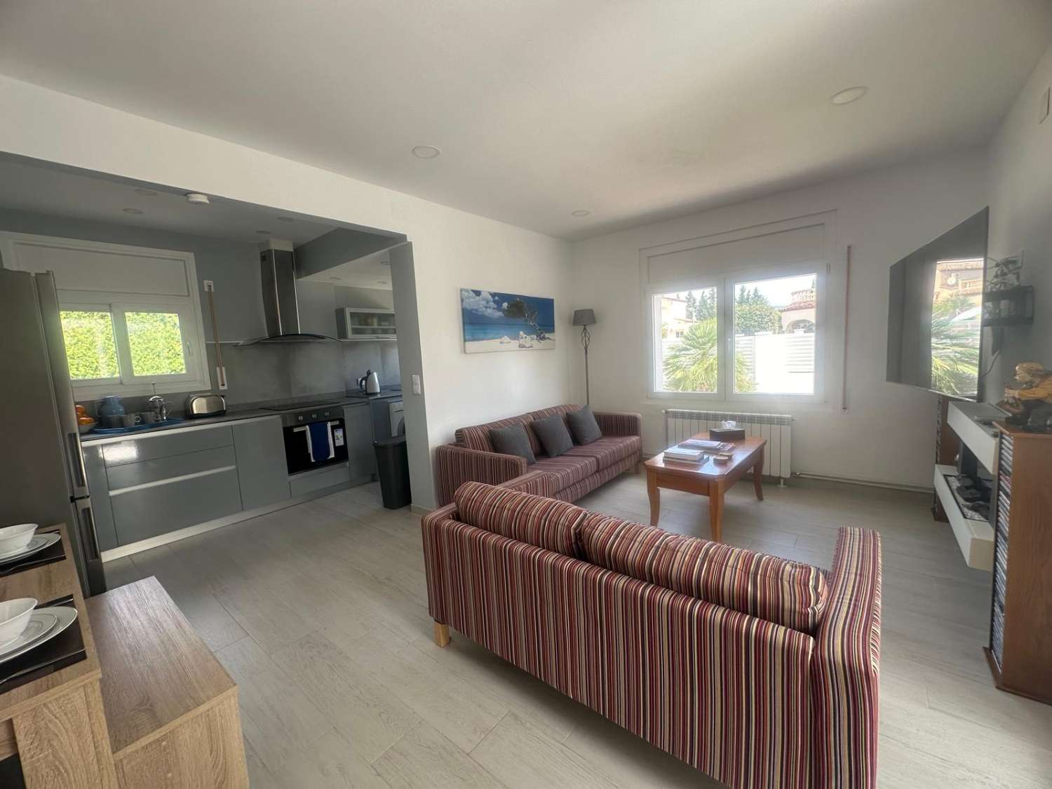 Preciosa villa totalmente renovada a solo 1,5 km de la playa