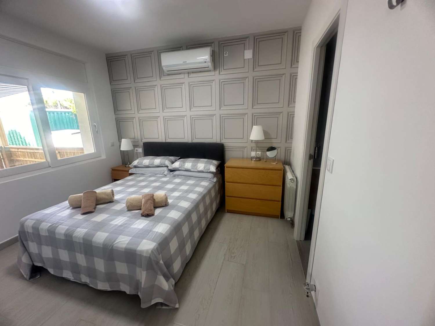 Preciosa villa totalmente renovada a solo 1,5 km de la playa