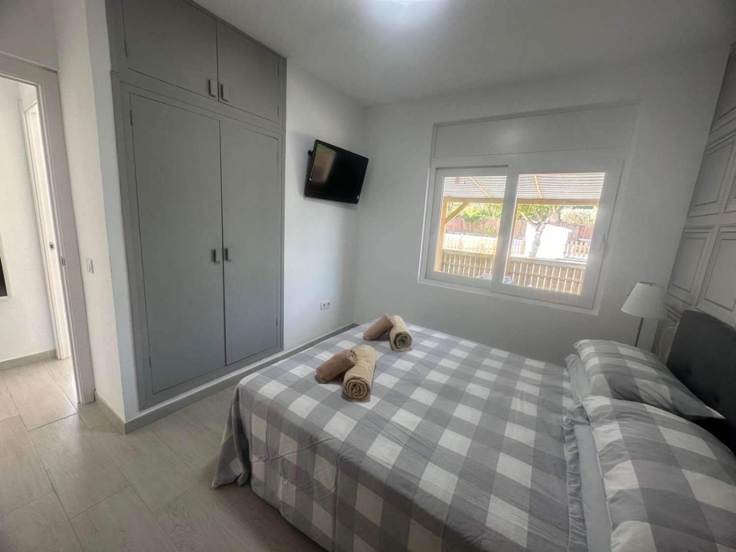 Preciosa villa totalmente renovada a solo 1,5 km de la playa
