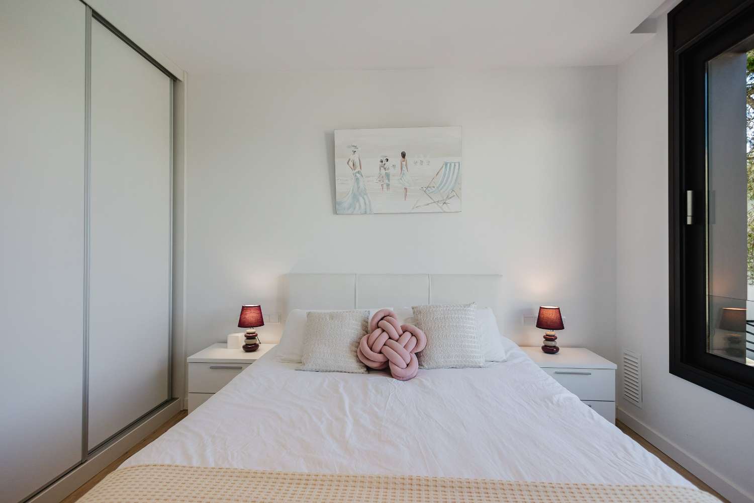¡Excepcional! ¡Magnífica casa moderna a solo 250 metros del mar!