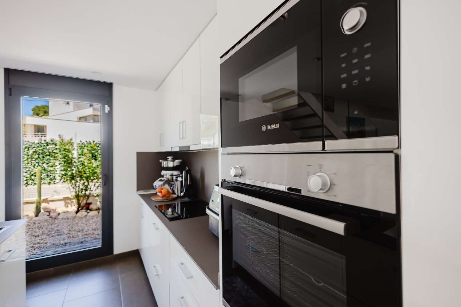 ¡Excepcional! ¡Magnífica casa moderna a solo 250 metros del mar!