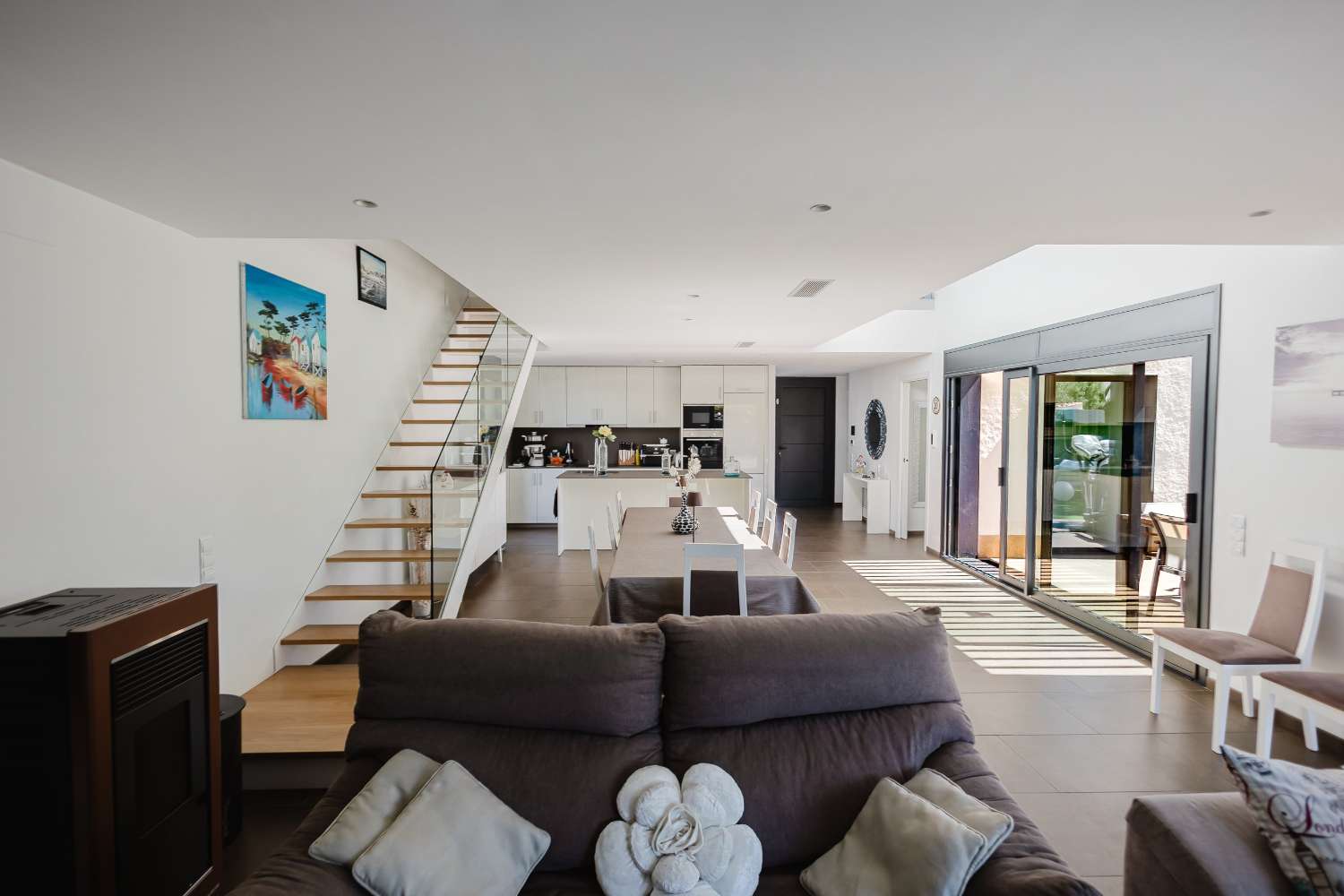 ¡Excepcional! ¡Magnífica casa moderna a solo 250 metros del mar!