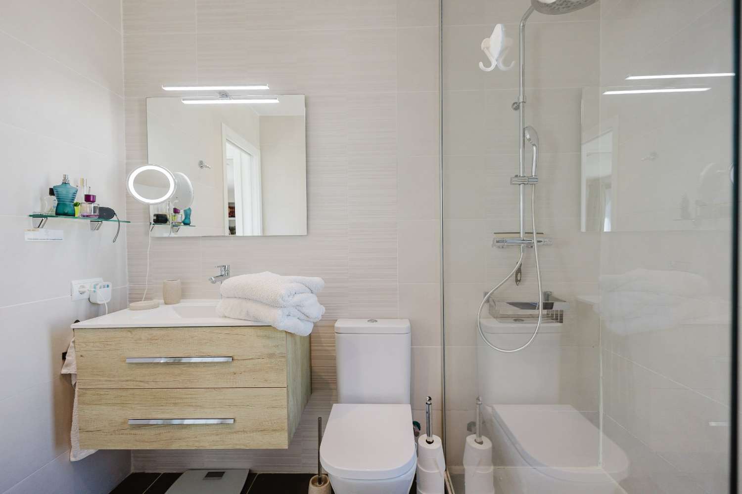 ¡Excepcional! ¡Magnífica casa moderna a solo 250 metros del mar!