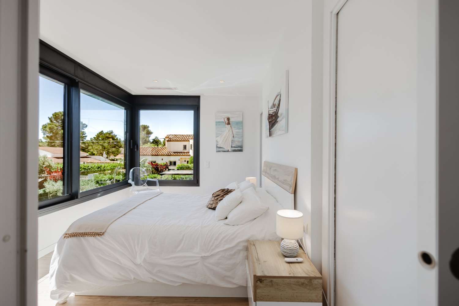¡Excepcional! ¡Magnífica casa moderna a solo 250 metros del mar!