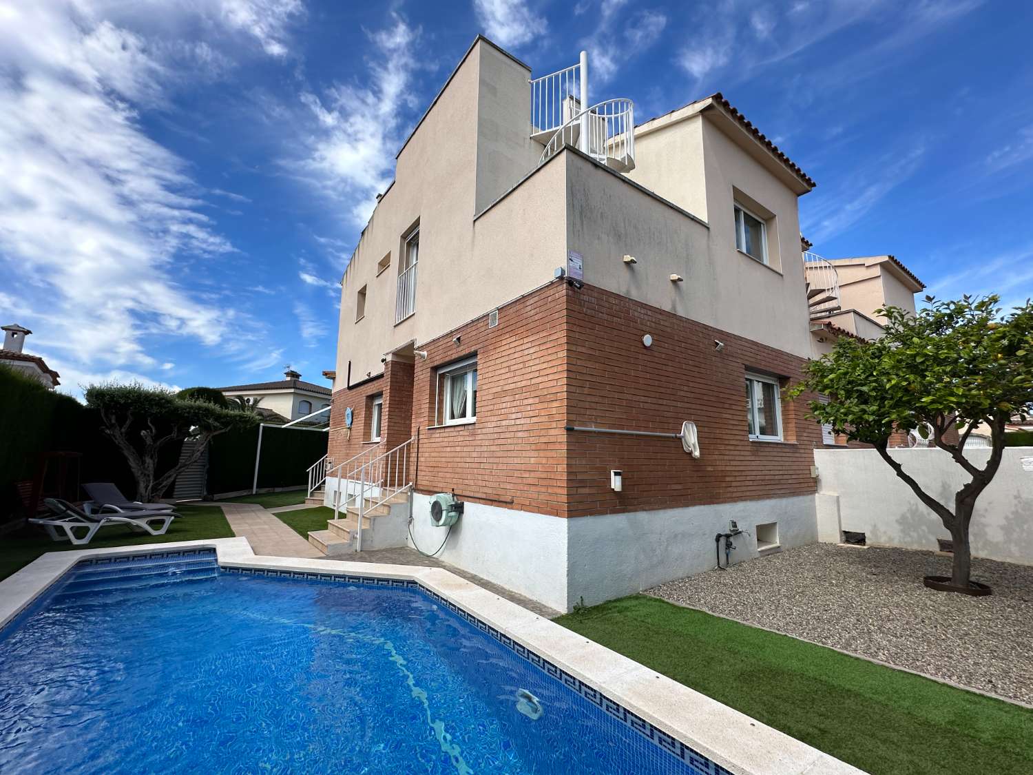 Chalet con piscina privada PINO ALTO Miami Platja