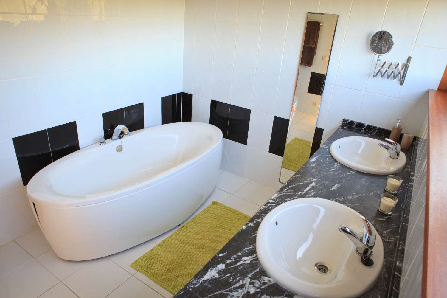 ¡EXCEPCIONAL! Gran casa rodeada de naturaleza con piscina y licencia turística en l'Ametlla de Mar