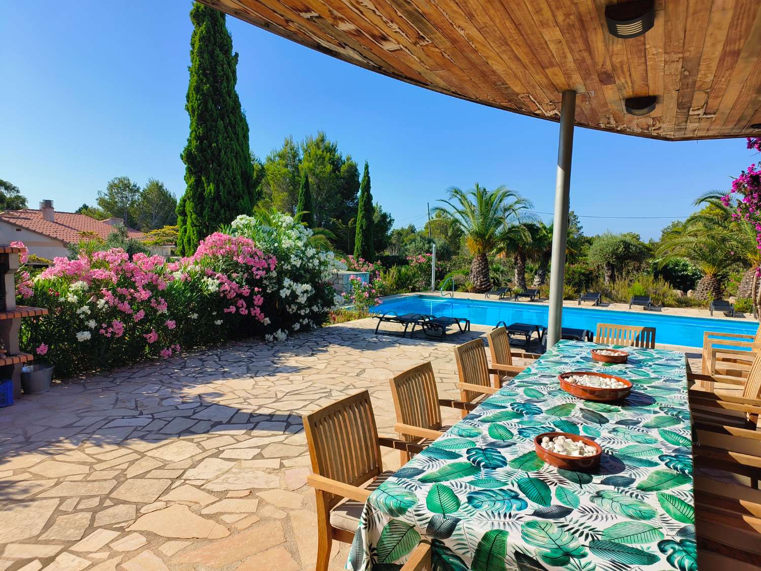 ¡EXCEPCIONAL! Gran casa rodeada de naturaleza con piscina y licencia turística en l'Ametlla de Mar