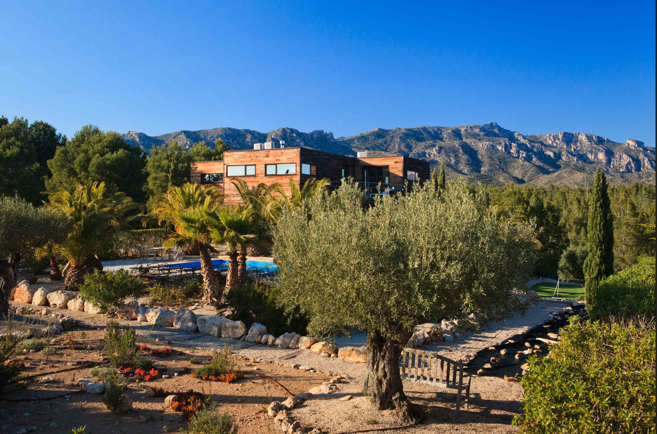 ¡EXCEPCIONAL! Gran casa rodeada de naturaleza con piscina y licencia turística en l'Ametlla de Mar
