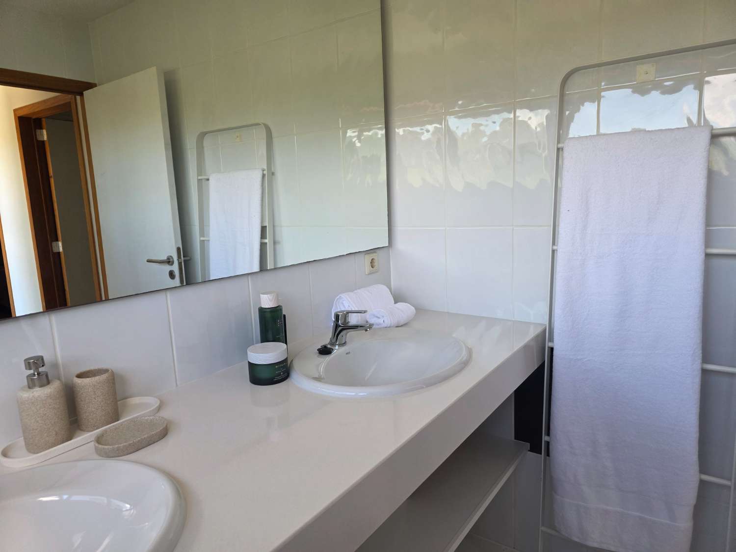 ¡EXCEPCIONAL! Gran casa rodeada de naturaleza con piscina y licencia turística en l'Ametlla de Mar