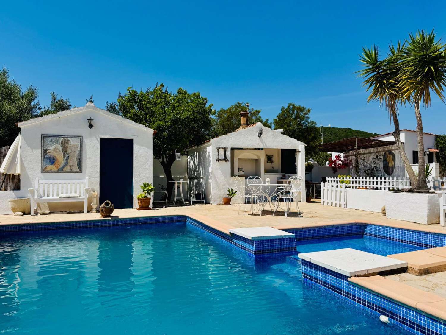 Finca con encanto, vistas al mar, licencia turística, piscina y alojamientos independientes en L'Ametlla de Mar