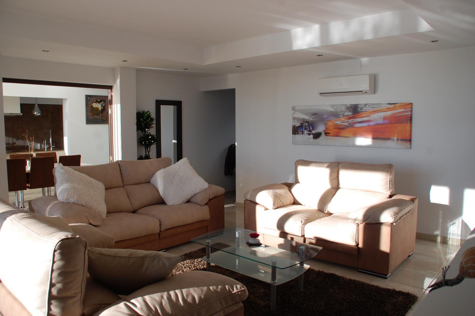 Fully detached luxury villa in Les Tres Cales!!!