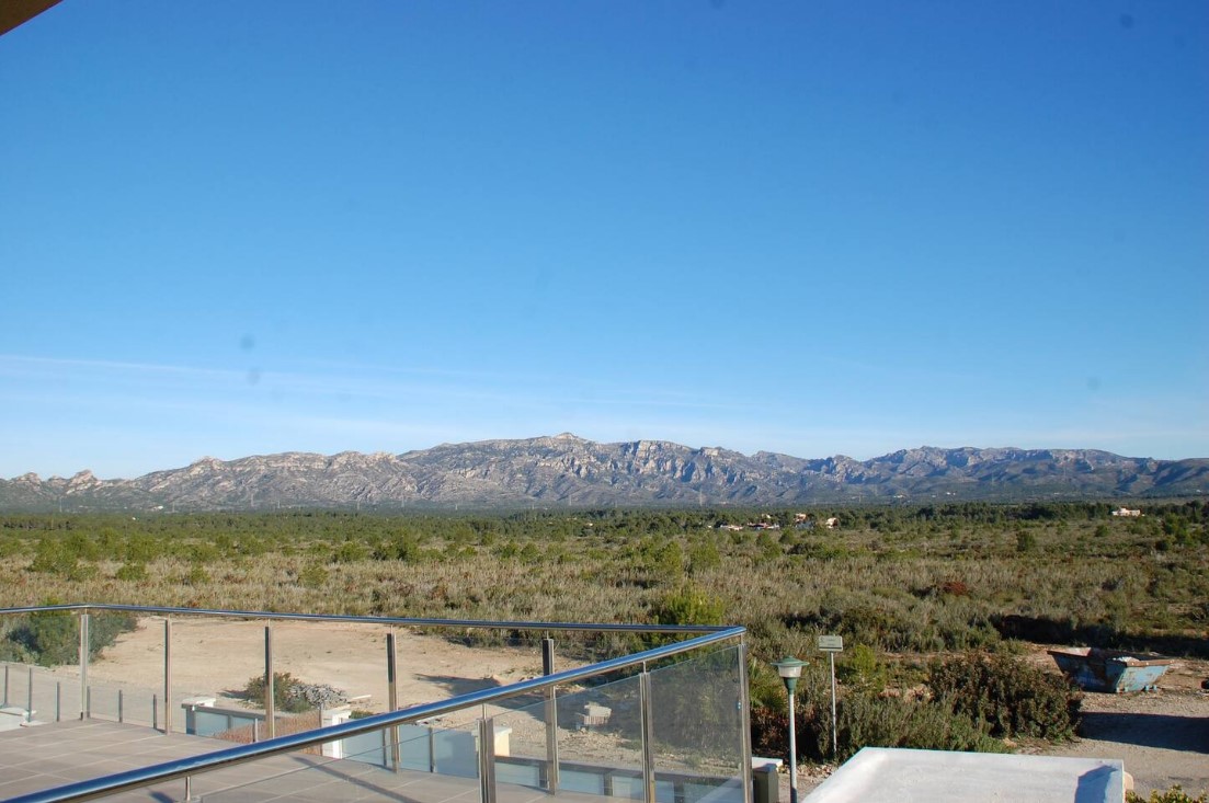 Fully detached luxury villa in Les Tres Cales!!!