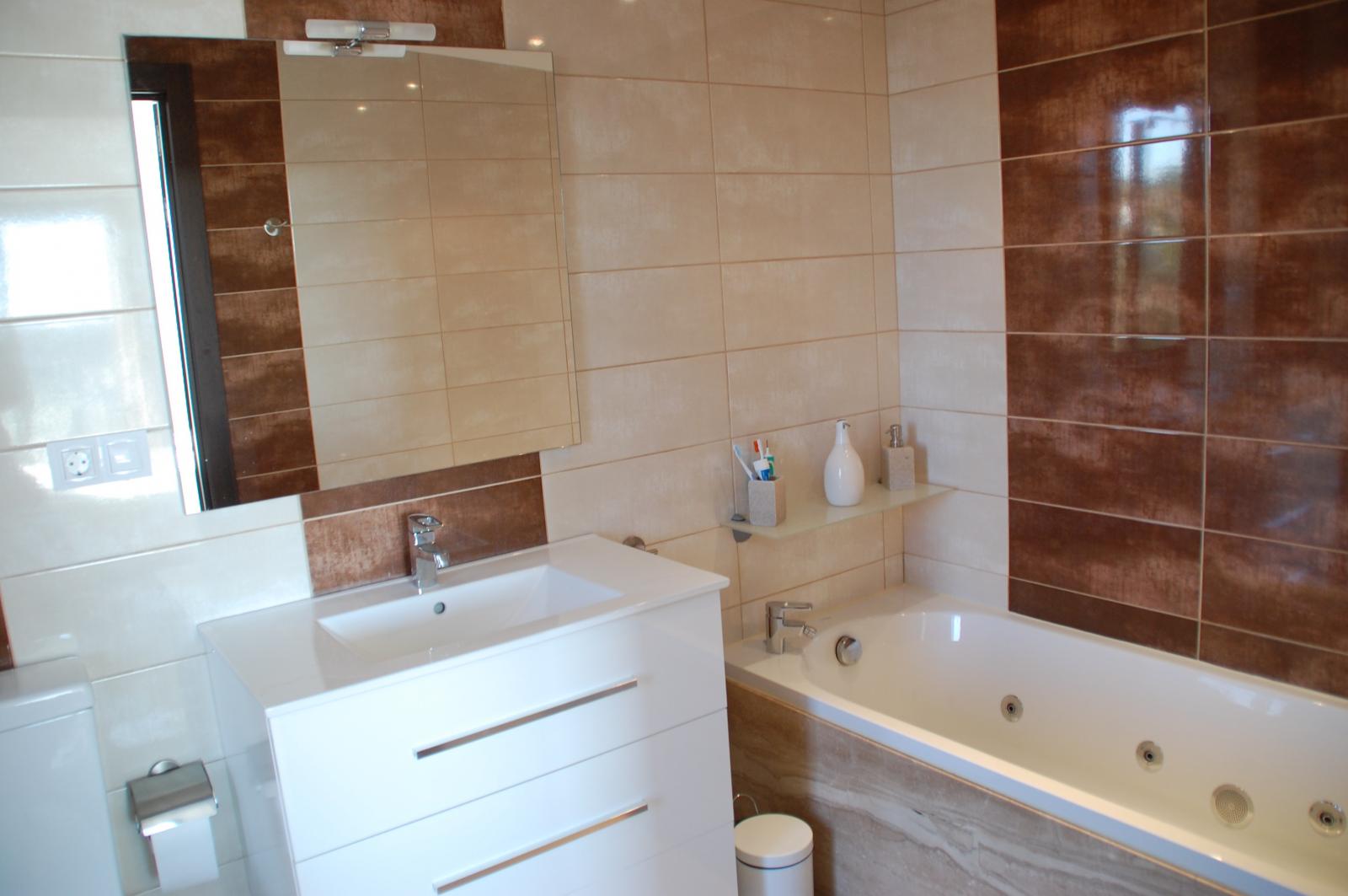Fully detached luxury villa in Les Tres Cales!!!