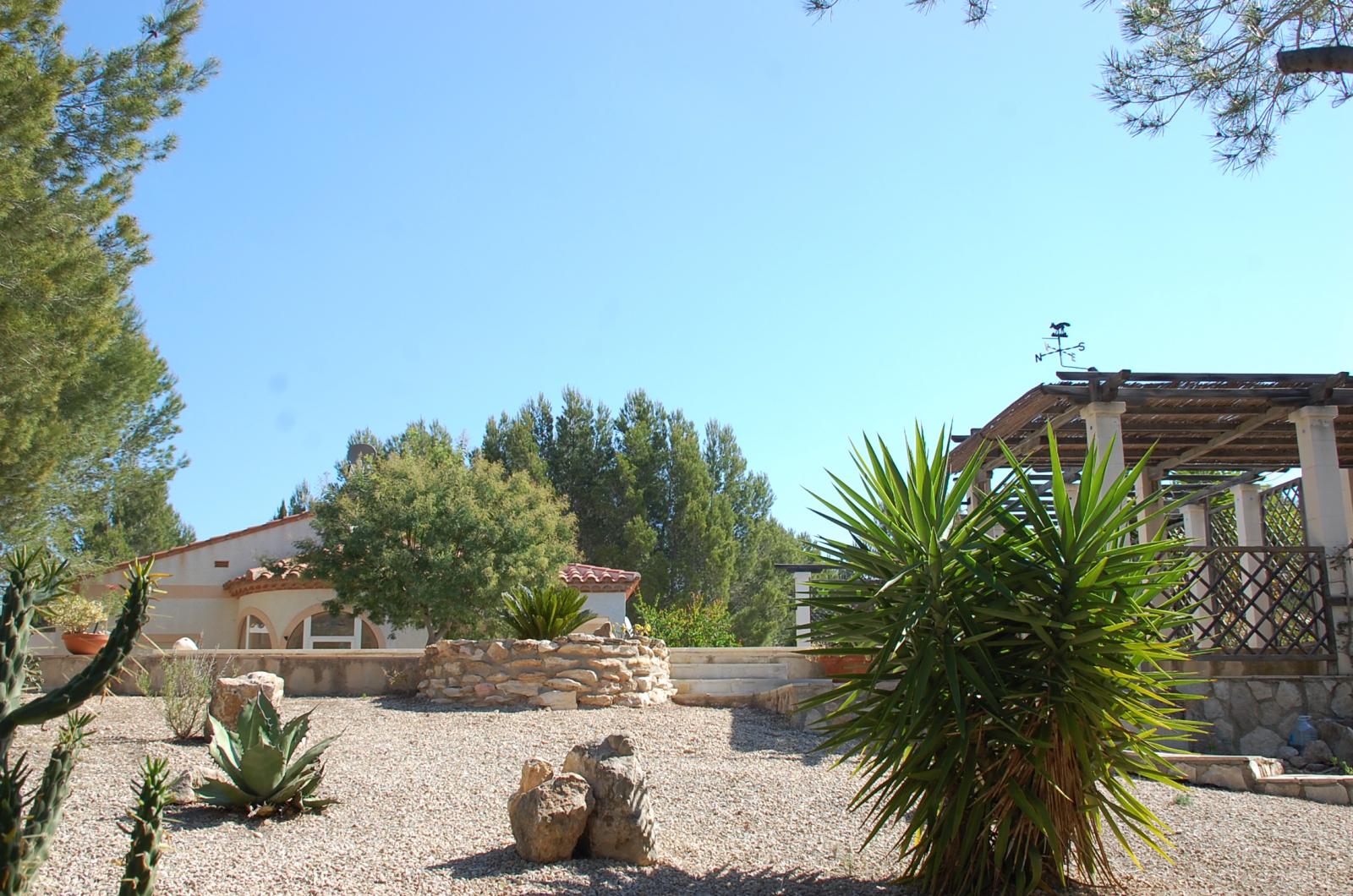 34 Sant Jordi - Preciosa villa con piscina privada en plena naturaleza en Urb.St Jordi