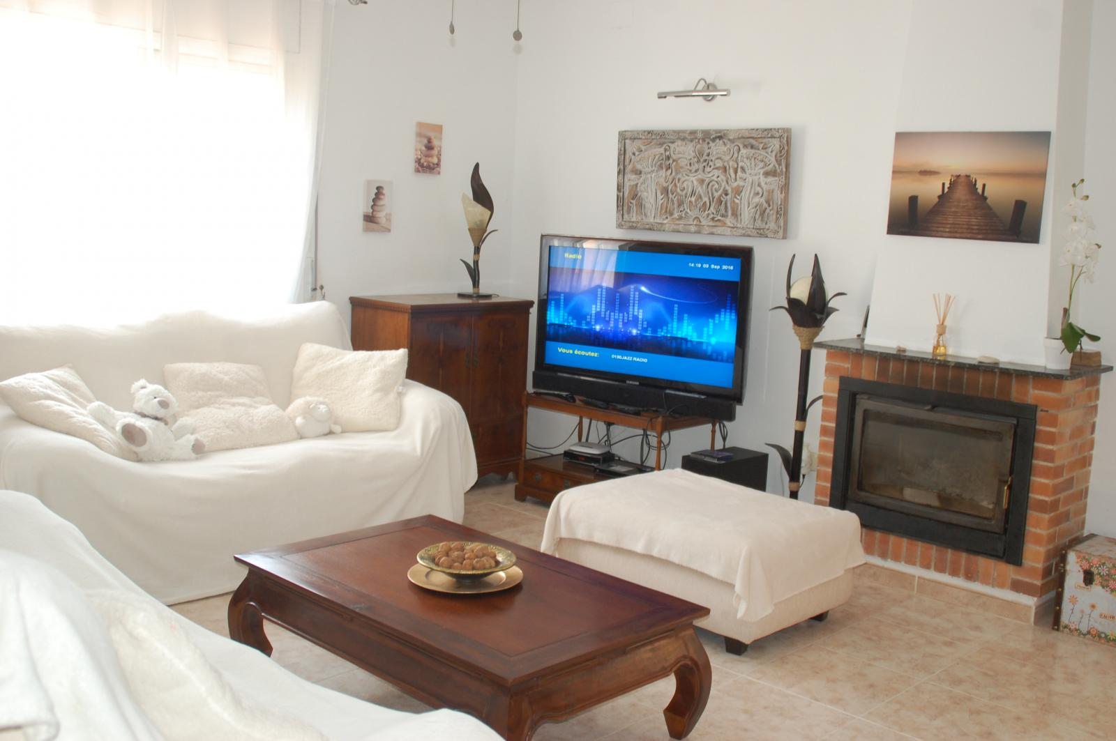 34 Sant Jordi - Preciosa villa con piscina privada en plena naturaleza en Urb.St Jordi