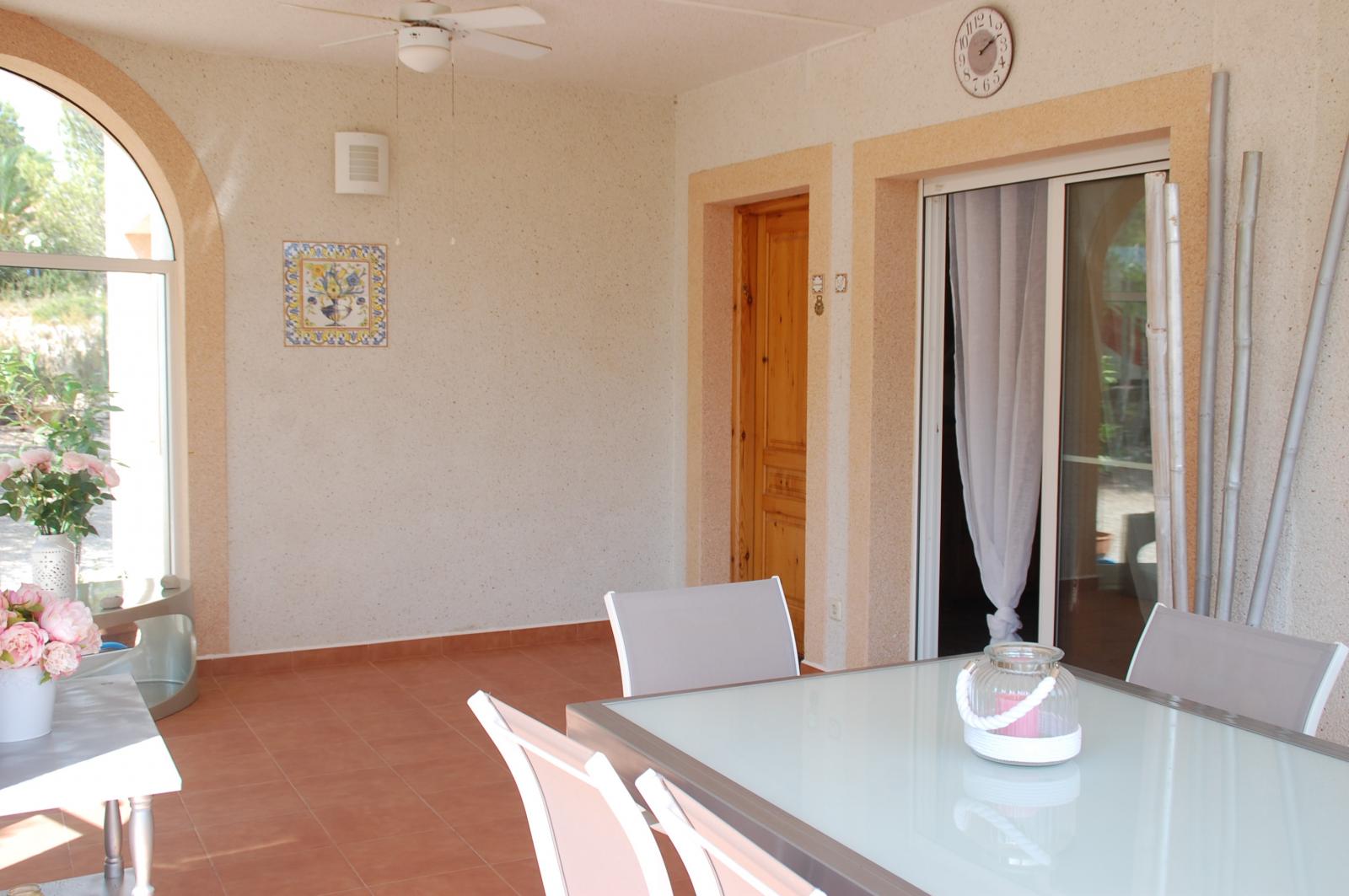 34 Sant Jordi - Preciosa villa con piscina privada en plena naturaleza en Urb.St Jordi