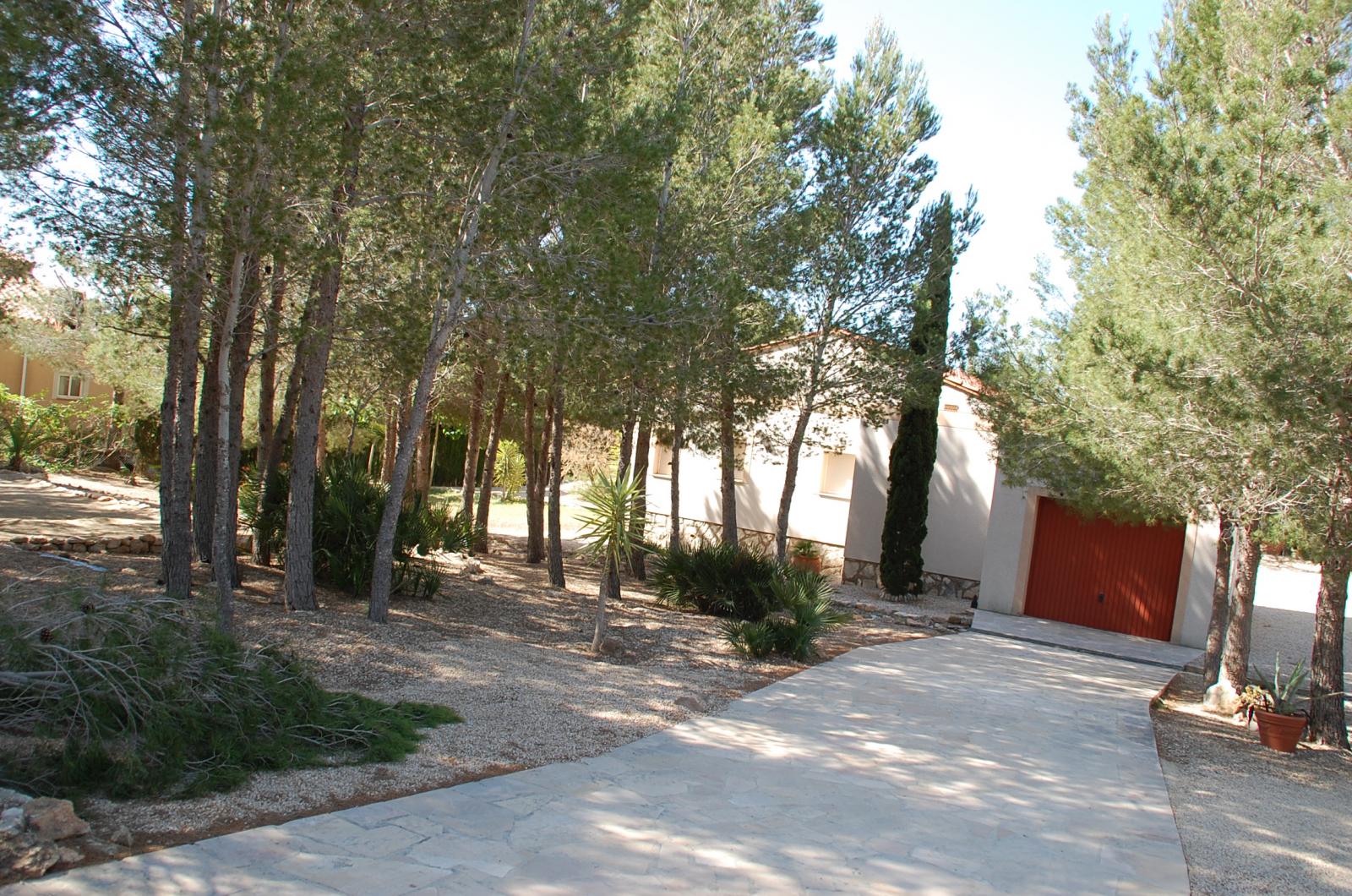 Preciosa villa con piscina privada en plena naturaleza en St Jordi