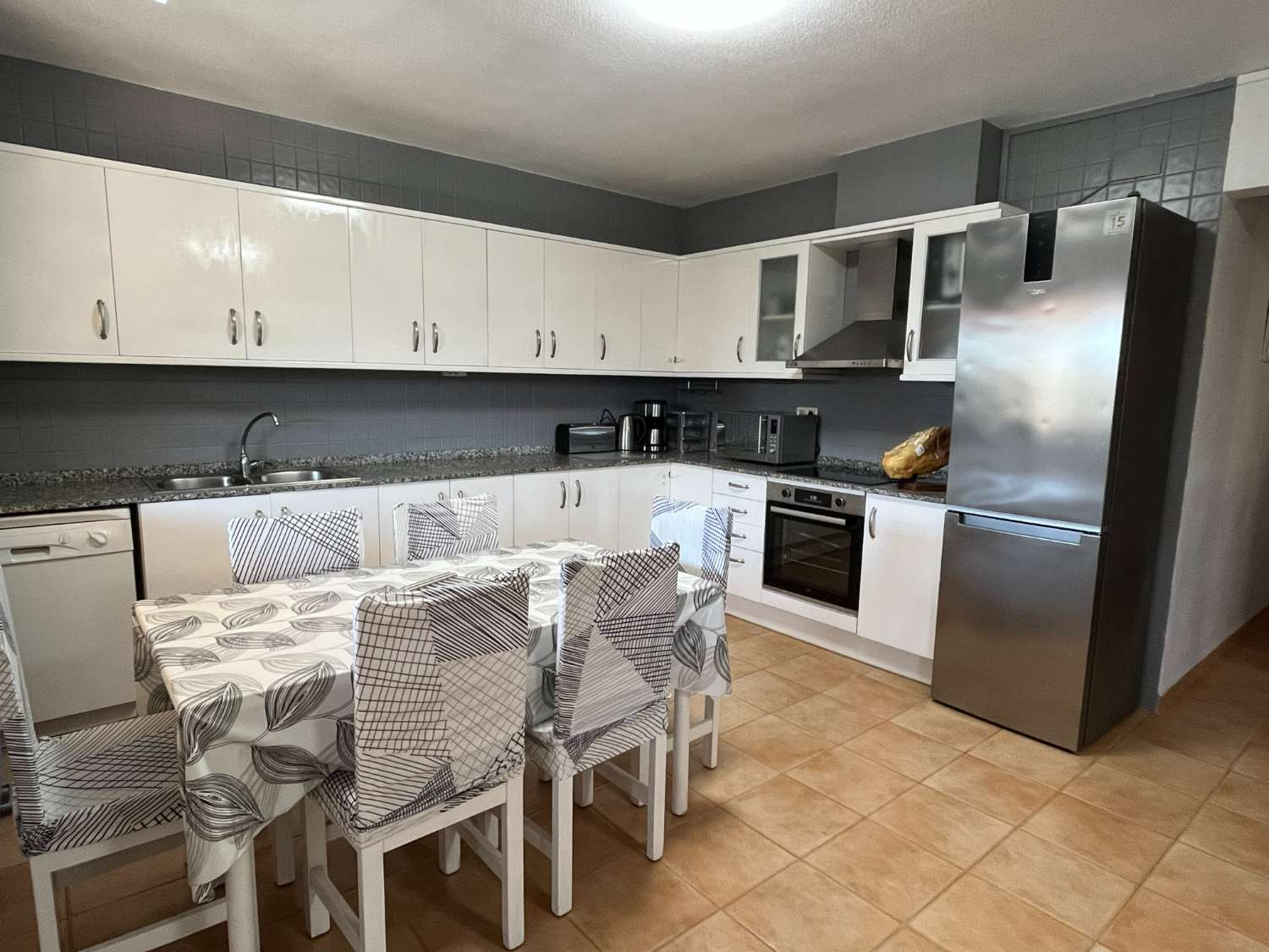 08 Canarias - Villa con piscina privada en Miami Platja