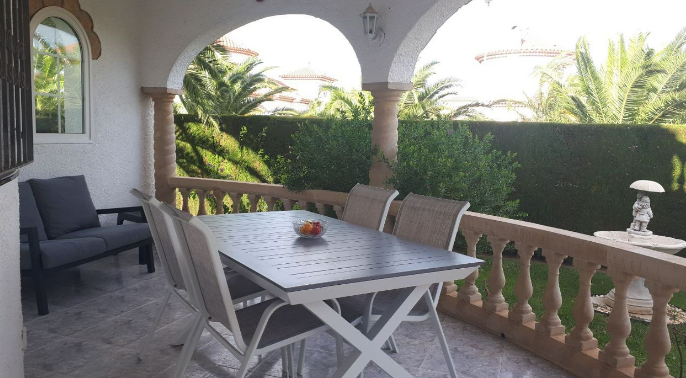 06 Cadiz - Charming house with private pool in Miami Playa
