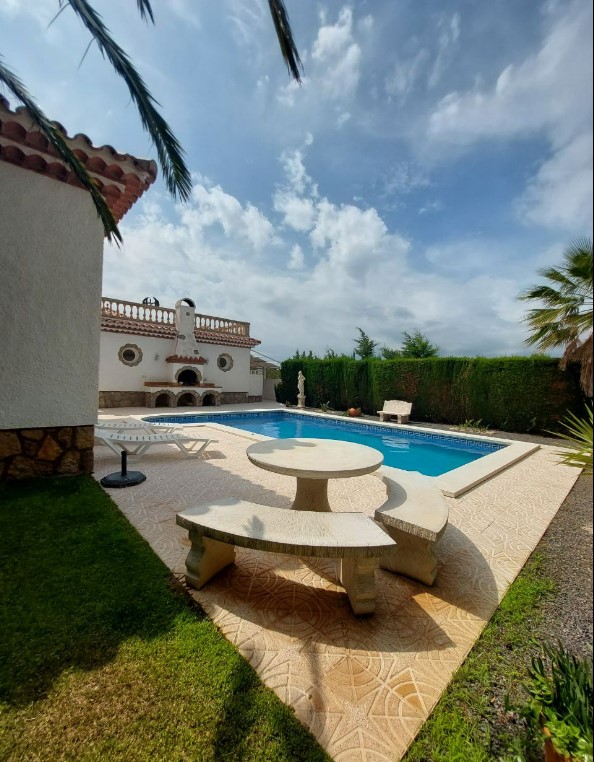 06 Cadiz - Charming house with private pool in Miami Playa
