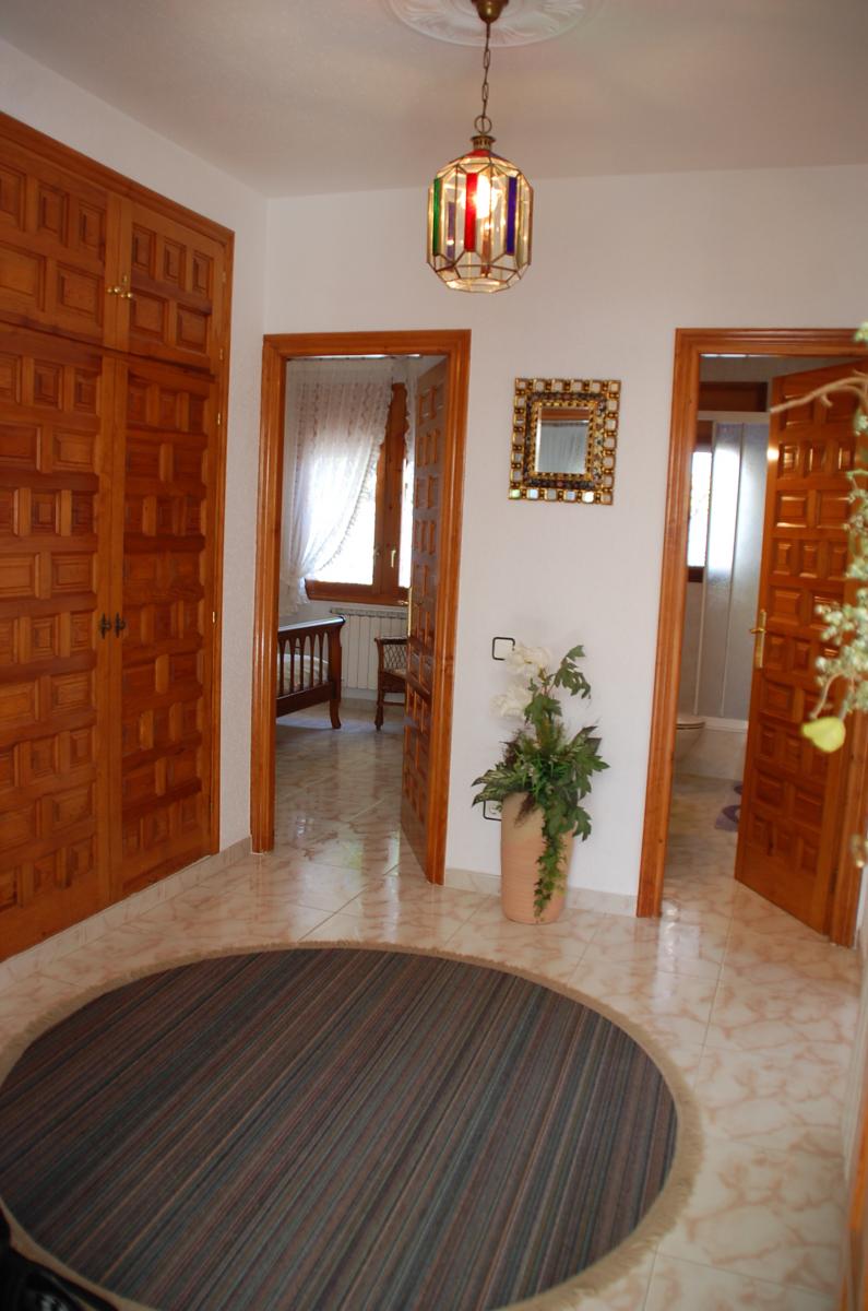 09 Christel -Típica villa con piscina privada en el centro de Miami Platja!
