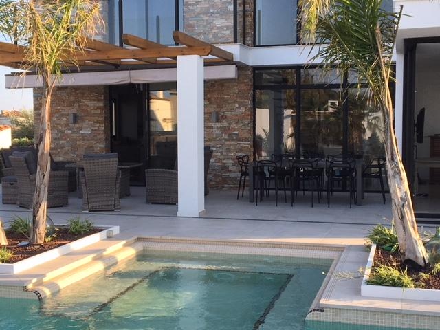 25 Montagut - Impresionante villa de lujo moderna