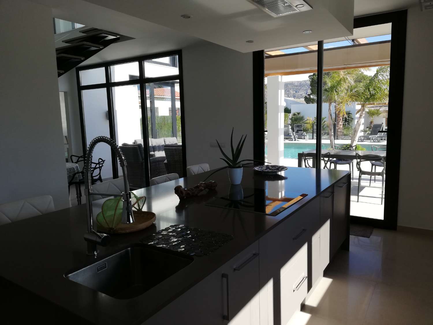 25 Montagut - Impresionante villa de lujo moderna