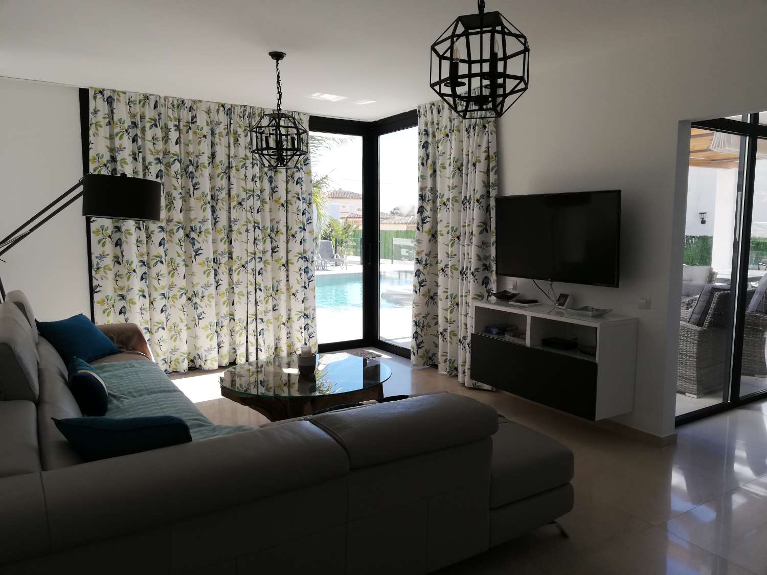 25 Montagut - Impresionante villa de lujo moderna