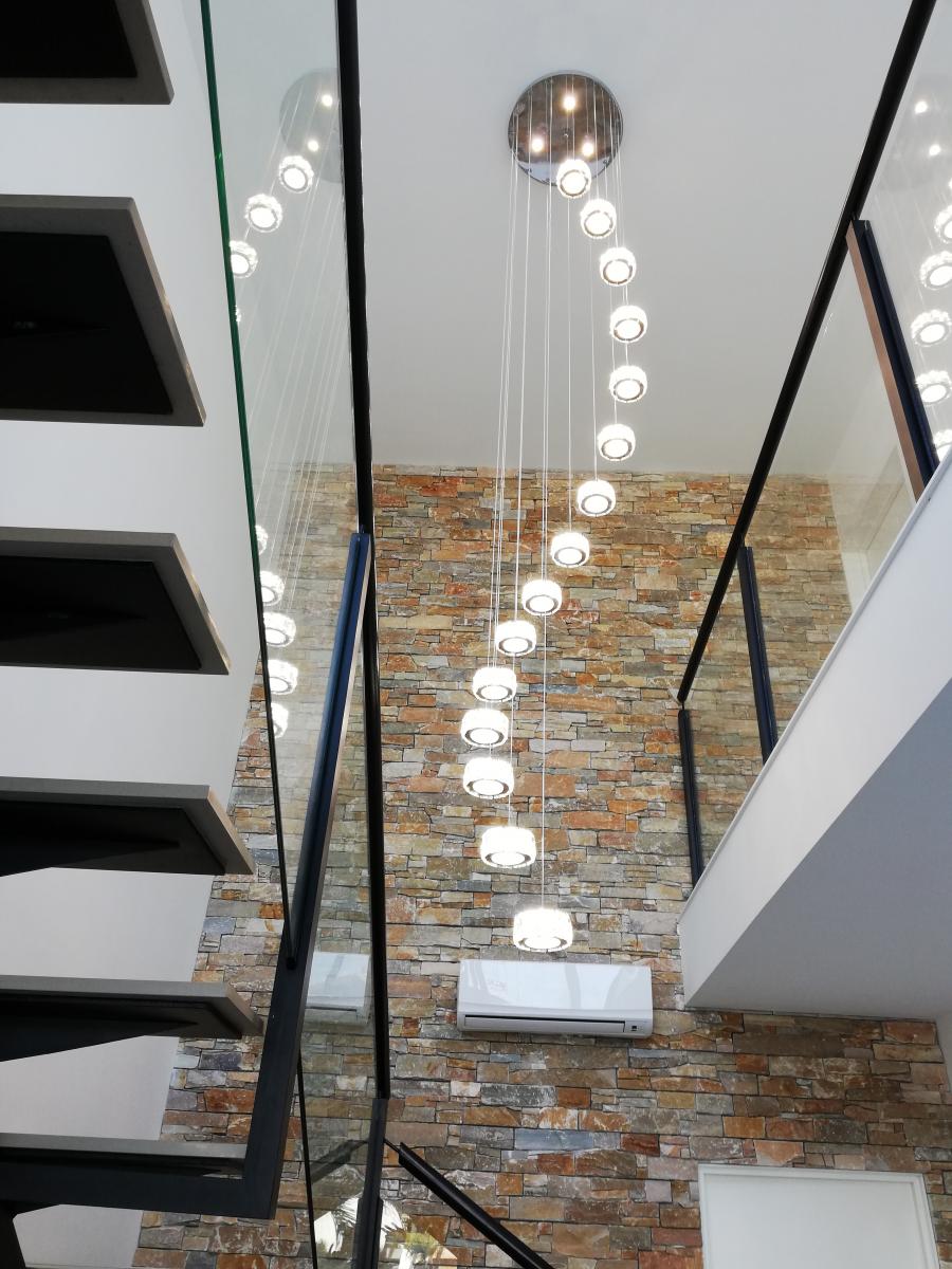 25 Montagut - Impresionante villa de lujo moderna