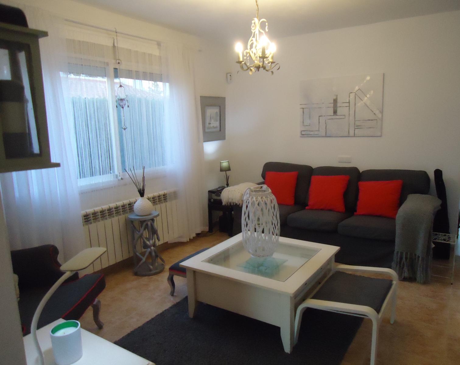 Bonita casa con piscina privada !!