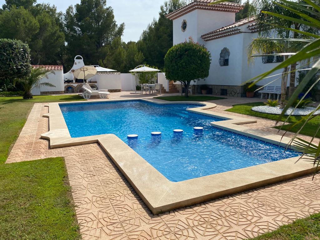 Belle villa avec piscine privée à Miami platja !