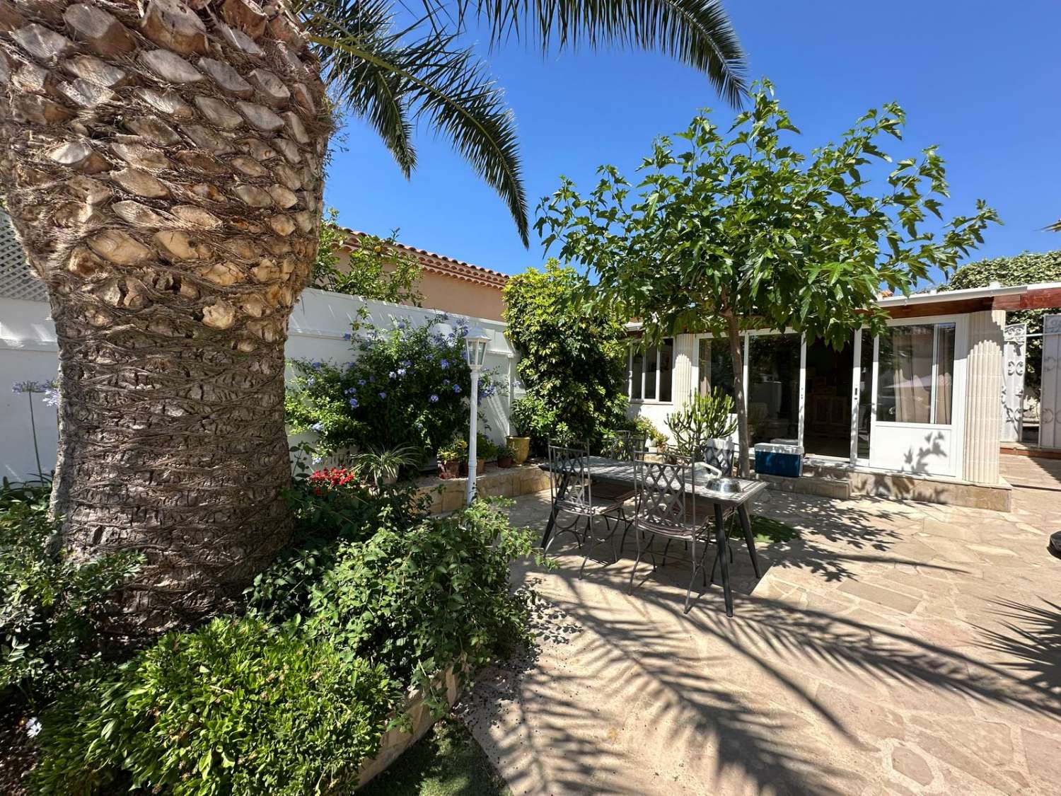 Encantadora vila amb piscina privada a Miami Platja!